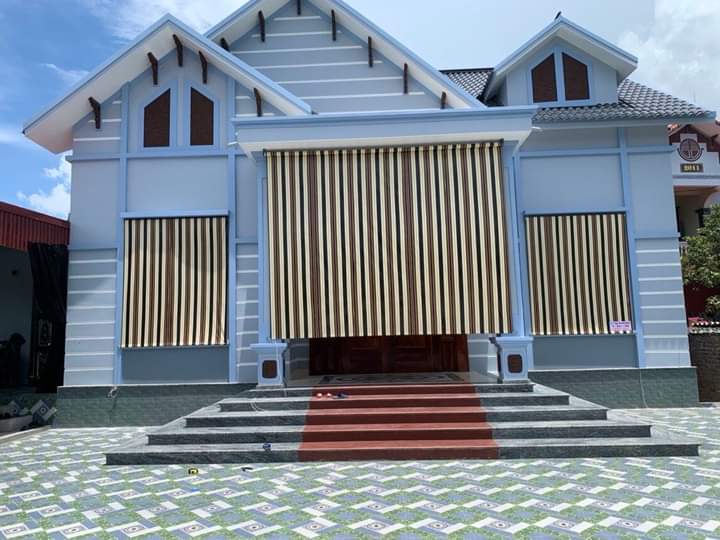 Bạt che nắng ban công nhà phố hãng Hòa Phát