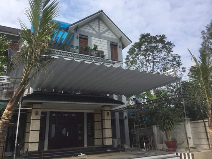 Bạt che nắng mưa dạng xếp lớp