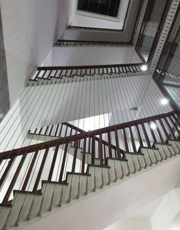 Cáp tăng đơ cầu thang